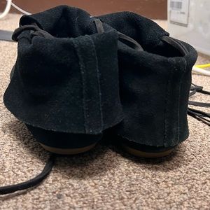 Tom’s embroidered black suede moccasins